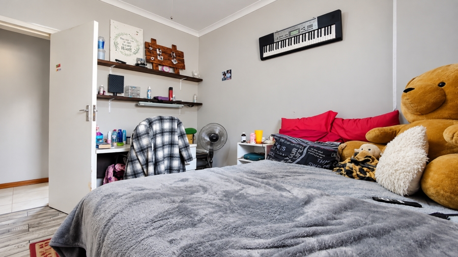 3 Bedroom Property for Sale in Geelhoutpark North West